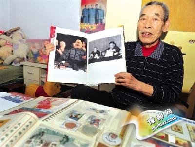 郑州81岁老人：我父亲给邓小平带过路(图)