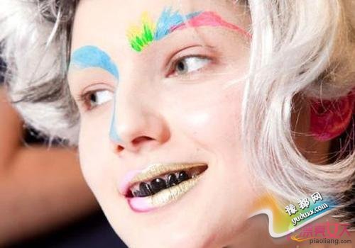 胆小勿点 万圣节重口味妆容逼疯众人妥妥的