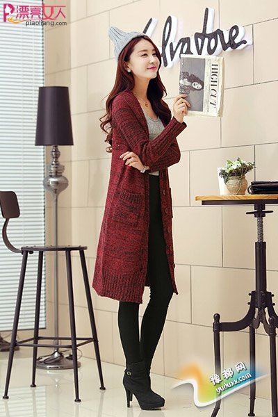 单穿叠穿都好看 长款毛衣外套正夯