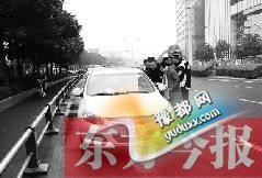 郑州CBD严查违法停车 乱停放车内留人也会被罚