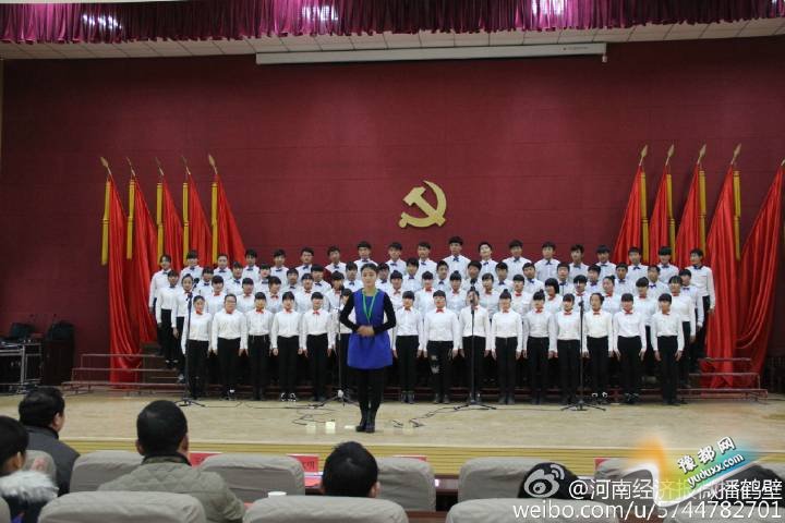  浚县王庄镇初级中学举行“中鹤杯”迎新年大合唱比赛