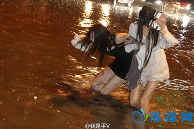郑州这7处塌陷点您绕着走 面积小的2日回填完毕