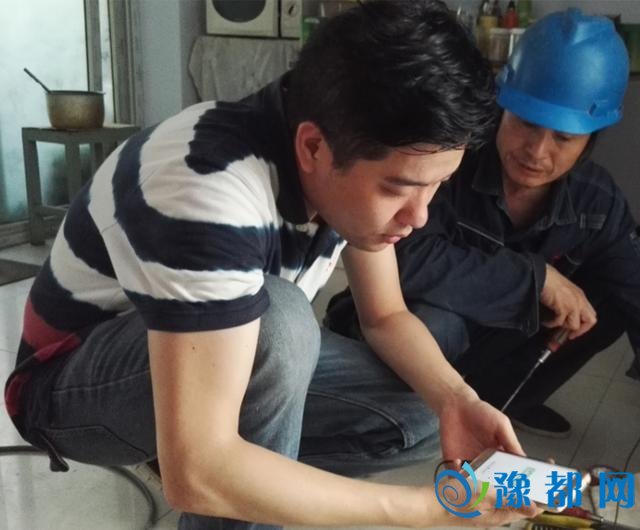  发电机连夜发电16个小时接通“救命电”