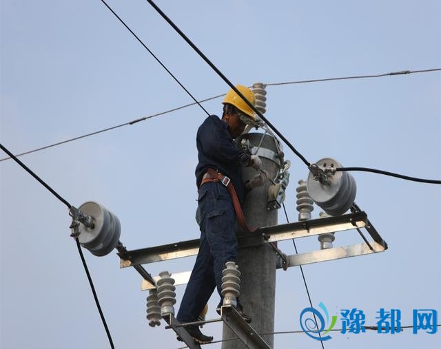 永城市供电公司：惠民改造 确保供电