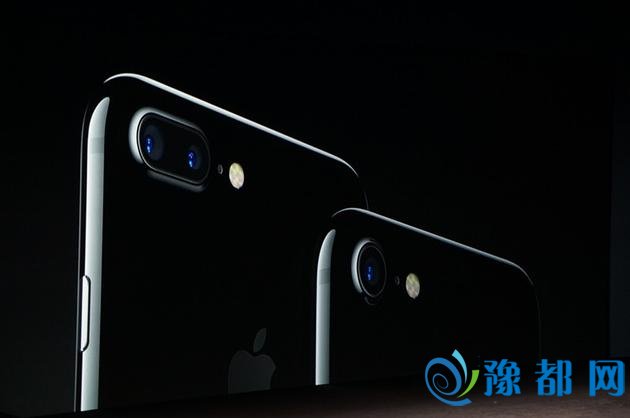 iPhone 7 Plus˫ͷ