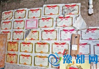  周口仨姐妹齐过一本线 全家人却为学费犯了愁