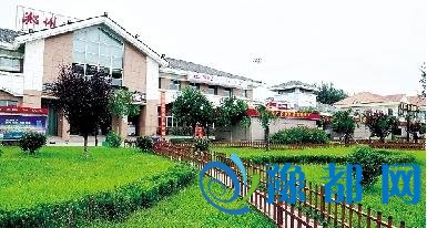郑州最牛高速服务区:3块钱洗车能买平价境外商品