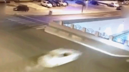 ����Ů˾���ɳ��������� ˲��׹�䳵������