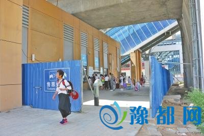  开封宋城路站"绕圈进站" 回应：安检设备未到位
