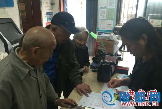 郑州开展高龄补贴年审登记 具体发放标准分三档