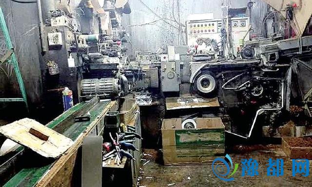 郑州特大假烟黑作坊被端掉 涉案金额460余万