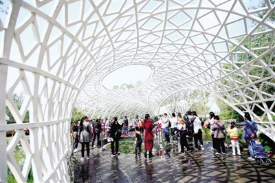 航空港区“三园”开放 园博园8天揽客27万