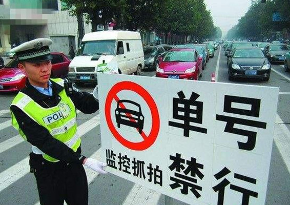 郑州限行第一天！早高峰是这个样子的