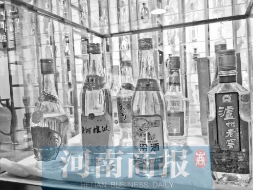 暴利！一瓶几十年前的茅台老酒 能卖百万元以上