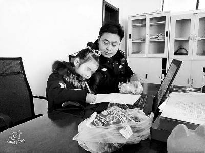  男子盗窃被抓5岁女儿无人照料 办案民警当起临时爸爸