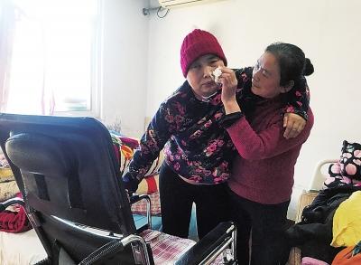 【温暖河南】“傻”保姆照顾植物人雇主11年 她把患者当姐姐