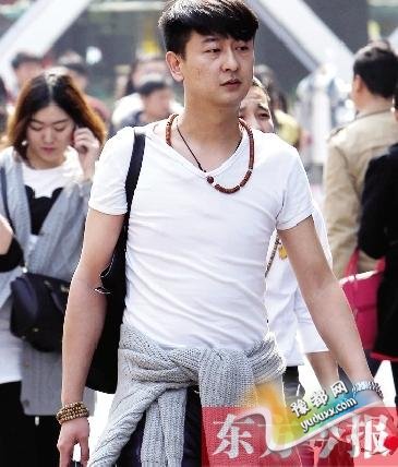 郑州正月里正月“蒸” 脱掉冬装一身轻(图)