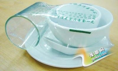  郑州饭店不得仅提供收费一次性餐具 发现可举报