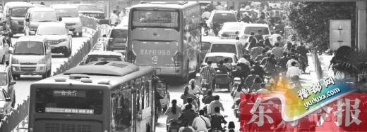 公共自行车要来郑州 网友吐槽：自行车无路可走